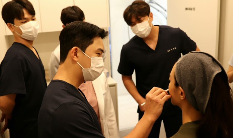 강남 울쎄라 정품팁 사용하는 피부과